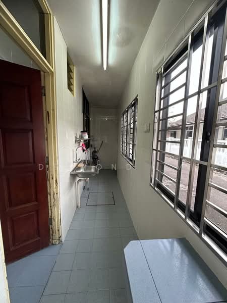 Rumah Teres 1.5 Tingkat untuk Dijual di Taman Bukit Jaya (Ulu Tiram) - Desmond Lim - Corridor - PropertyGuru.com.my