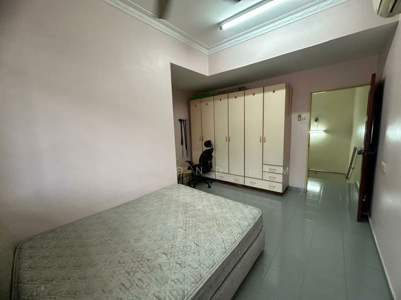 Rumah Teres 1.5 Tingkat untuk Dijual di Taman Bukit Jaya (Ulu Tiram) - Desmond Lim - Bedroom - PropertyGuru.com.my