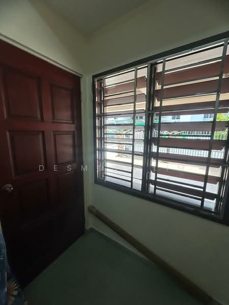 Rumah Teres 1.5 Tingkat untuk Dijual di Taman Bukit Jaya (Ulu Tiram) - Desmond Lim - Entrance - PropertyGuru.com.my