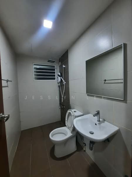 Condominium for Rent at Paraiso Residence @ The Earth - Jesslyn Lee - Bathroom - PropertyGuru.com.my