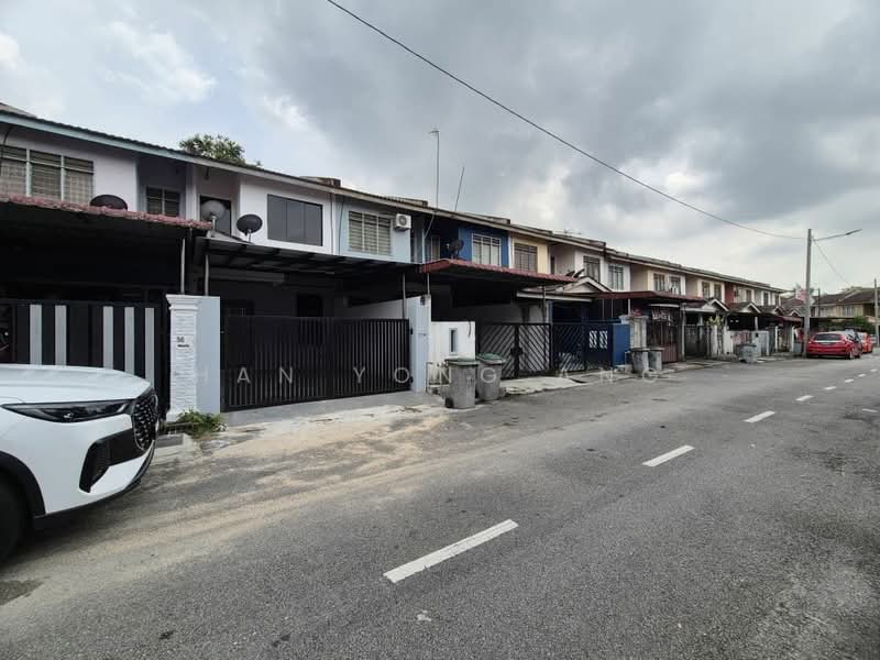 Rumah Teres untuk Dijual di Taman Nusa Damai (Pasir Gudang) - Han Yong Ang - Exterior - PropertyGuru.com.my