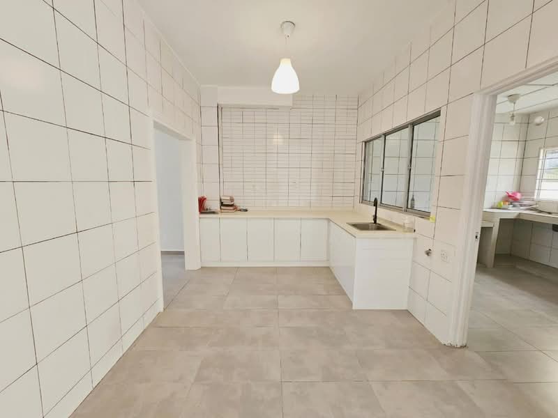 2-storey Terraced House for Sale in Putrajaya (Putrajaya) - Adibah Salim - Kitchen - PropertyGuru.com.my