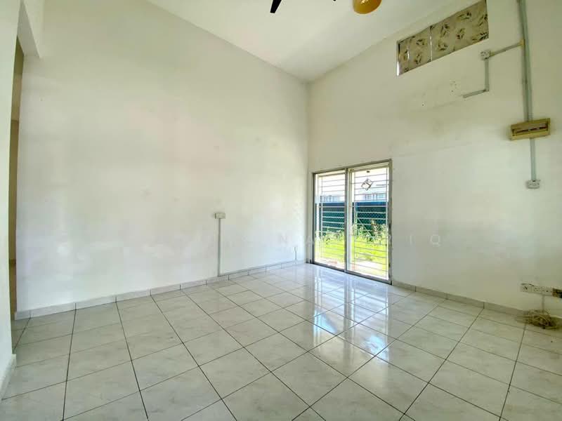Semi-Detached House for Sale in Kapar (Selangor) - Amirul Nasyriq - Living Room - PropertyGuru.com.my