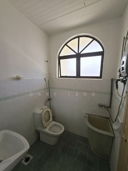 2-storey Terraced House for Sale in Taman Ipoh Baru (Ipoh) - Gary Tang - Bathroom - PropertyGuru.com.my