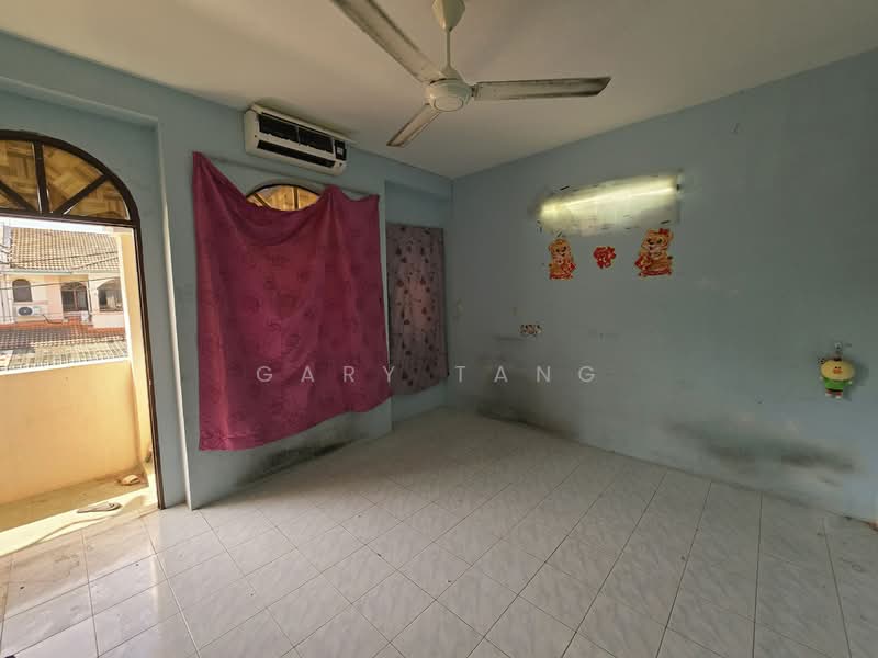 2-storey Terraced House for Sale in Taman Ipoh Baru (Ipoh) - Gary Tang - Balcony - PropertyGuru.com.my