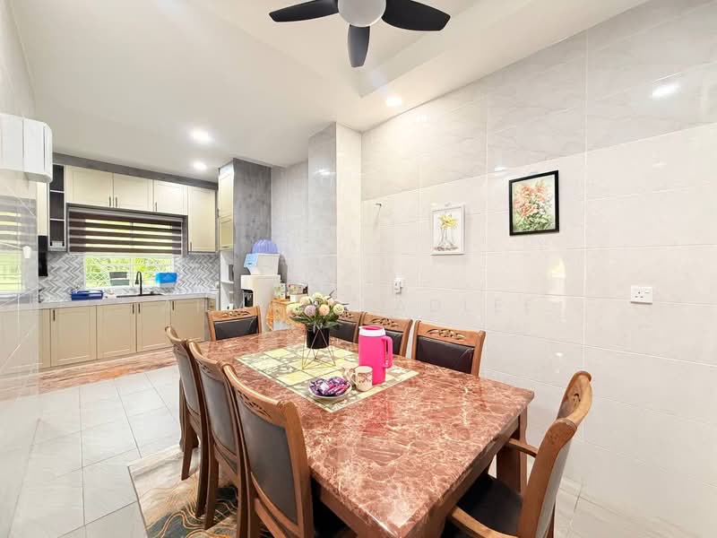 Semi-Detached House for Sale in Banting (Selangor) - Ahmad Fadlee - PropertyGuru.com.my