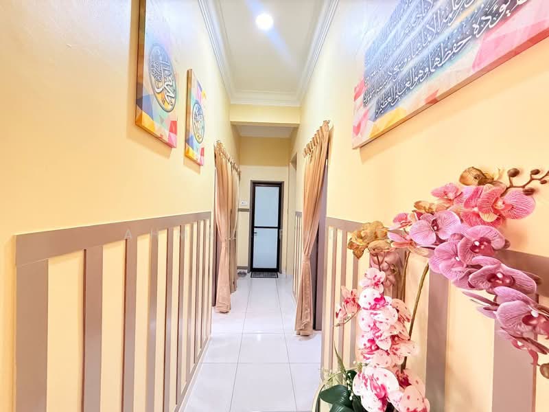 Semi-Detached House for Sale in Banting (Selangor) - Ahmad Fadlee - PropertyGuru.com.my