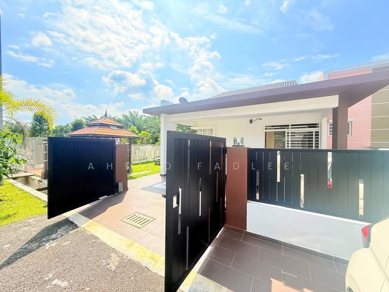 Semi-Detached House for Sale in Banting (Selangor) - Ahmad Fadlee - PropertyGuru.com.my
