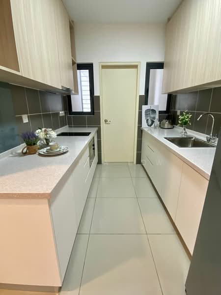 Kondominium untuk Disewa di Lakeville Residence - Keira Low - Kitchen - PropertyGuru.com.my