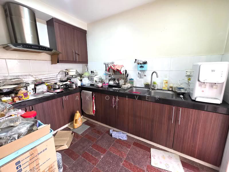 3-storey Terraced House for Sale in Taman Impian Indah (Bukit Jalil) - Mak Oliver - Kitchen - PropertyGuru.com.my