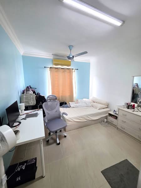 3-storey Terraced House for Sale in Taman Impian Indah (Bukit Jalil) - Mak Oliver - Bedroom - PropertyGuru.com.my