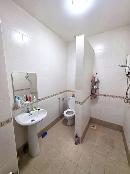 3-storey Terraced House for Sale in Taman Impian Indah (Bukit Jalil) - Mak Oliver - Bathroom - PropertyGuru.com.my