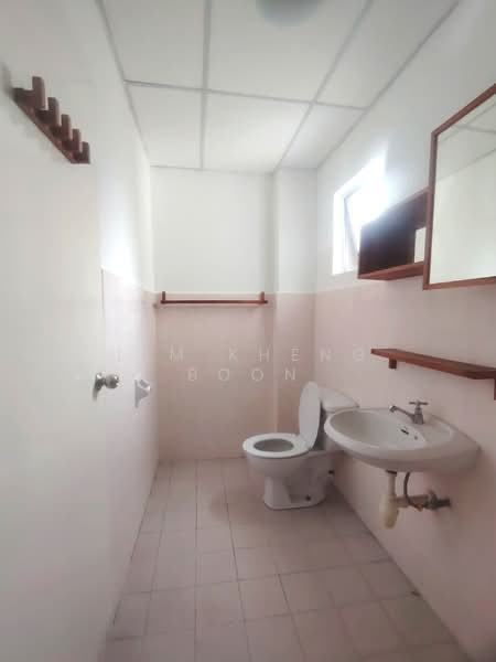 Apartment for Rent at Jalil Damai Apartments - LIM KHENG BOON - Bathroom - PropertyGuru.com.my