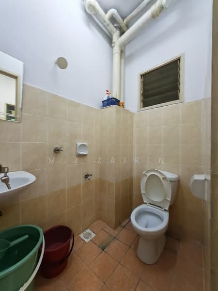 Apartment for Sale at Merdeka Villa - M.J Zairin - Bathroom - PropertyGuru.com.my