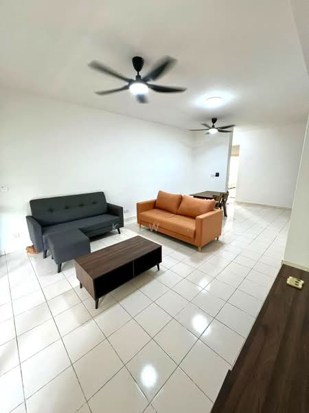 Kondominium untuk Disewa di Seri Maya Condominium - Kew . - Living Room - PropertyGuru.com.my