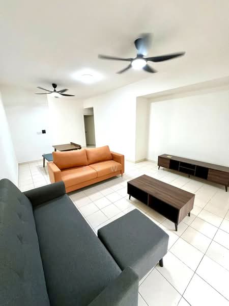 Kondominium untuk Disewa di Seri Maya Condominium - Kew . - Living Room - PropertyGuru.com.my