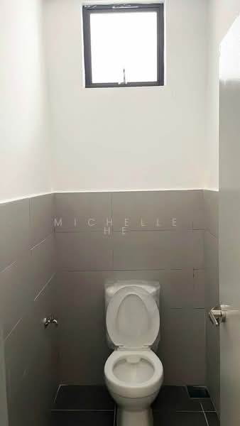 Shop / Office for Rent in Austin Crest (Johor Bahru) - Michelle He - Bathroom - PropertyGuru.com.my