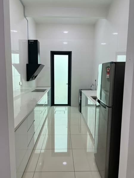Terraced House for Rent in Bandar Cassia (Batu Kawan) - Jason Ewe - Kitchen - PropertyGuru.com.my