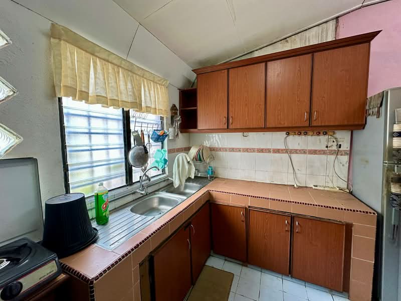 Rumah Teres 2 Tingkat untuk Dijual di Gunung Rapat (Ipoh) - Gary Tang - Kitchen - PropertyGuru.com.my