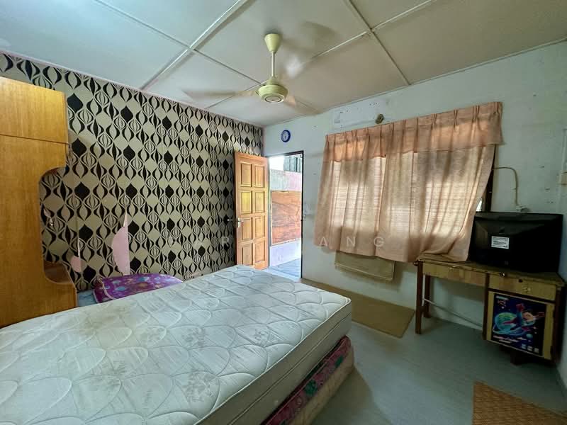 Rumah Teres 2 Tingkat untuk Dijual di Gunung Rapat (Ipoh) - Gary Tang - Bedroom - PropertyGuru.com.my