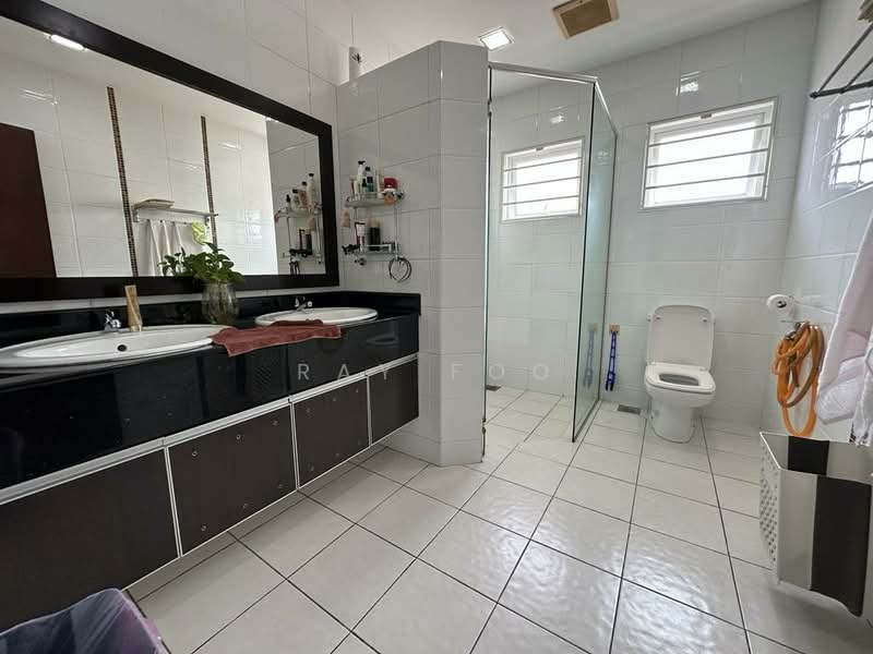Semi-Detached House for Sale in Sungai Long (Bandar Sungai Long) - Ray Foo - Bathroom - PropertyGuru.com.my