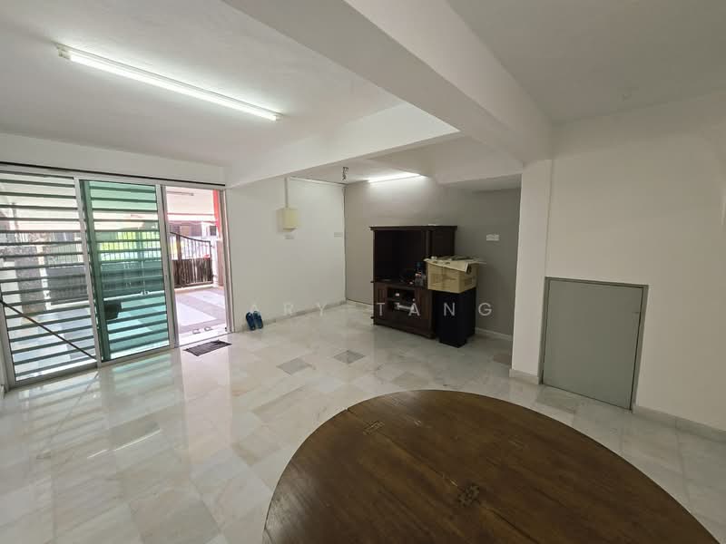 Rumah Teres 2 Tingkat untuk Dijual di Taman Ampang (Ipoh) - Gary Tang - Living Room - PropertyGuru.com.my