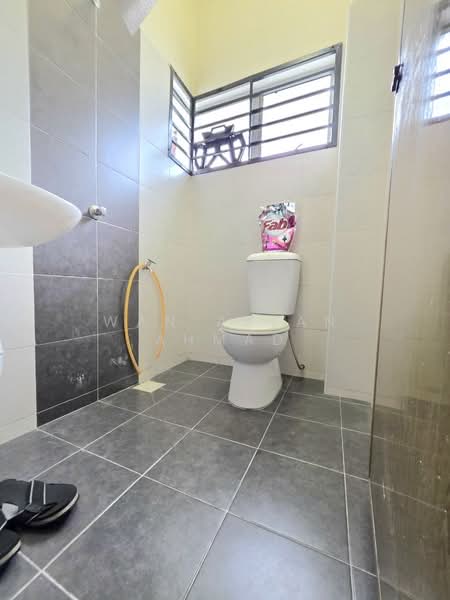 Semi-Detached House for Sale in Kampung Batu 9 Kebun Baru (Telok Panglima Garang) - Wan Azlan Ahmad - PropertyGuru.com.my