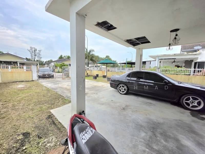 Semi-Detached House for Sale in Kampung Batu 9 Kebun Baru (Telok Panglima Garang) - Wan Azlan Ahmad - PropertyGuru.com.my