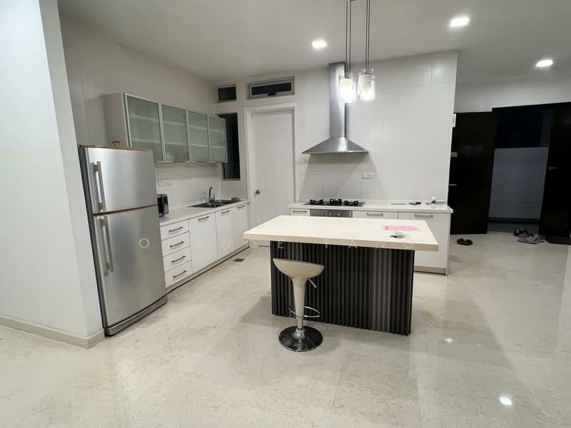 Condominium for Sale at Idaman Residence - Orange Tang - Kitchen - PropertyGuru.com.my
