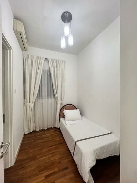 Condominium for Sale at Idaman Residence - Orange Tang - Bedroom - PropertyGuru.com.my