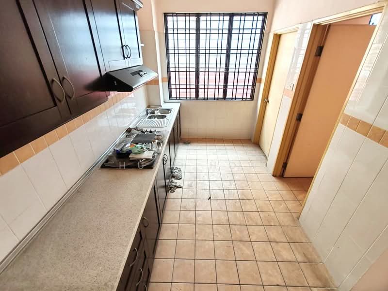Rumah Berkembar untuk Dijual di Bandar Sri Damansara (Selangor) - Hugo How - Kitchen - PropertyGuru.com.my