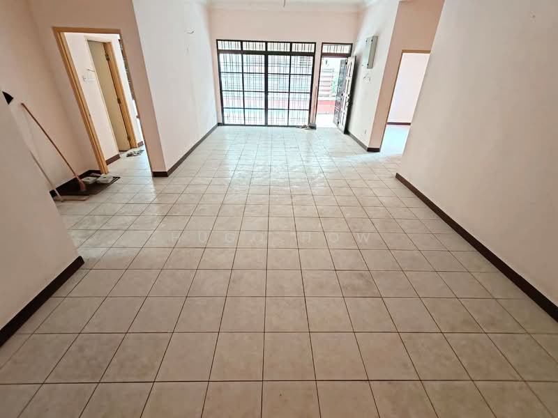 Rumah Berkembar untuk Dijual di Bandar Sri Damansara (Selangor) - Hugo How - Living Room - PropertyGuru.com.my
