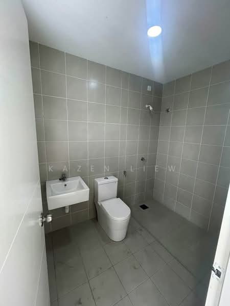Rumah Teres 3 Tingkat untuk Dijual di Seksyen 13 (Shah Alam) - Kazen Liew - Bathroom - PropertyGuru.com.my