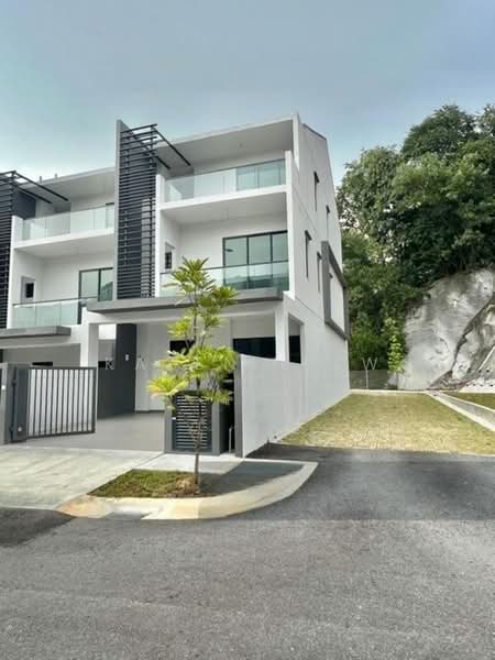 Rumah Teres 3 Tingkat untuk Dijual di Seksyen 13 (Shah Alam) - Kazen Liew - Exterior - PropertyGuru.com.my