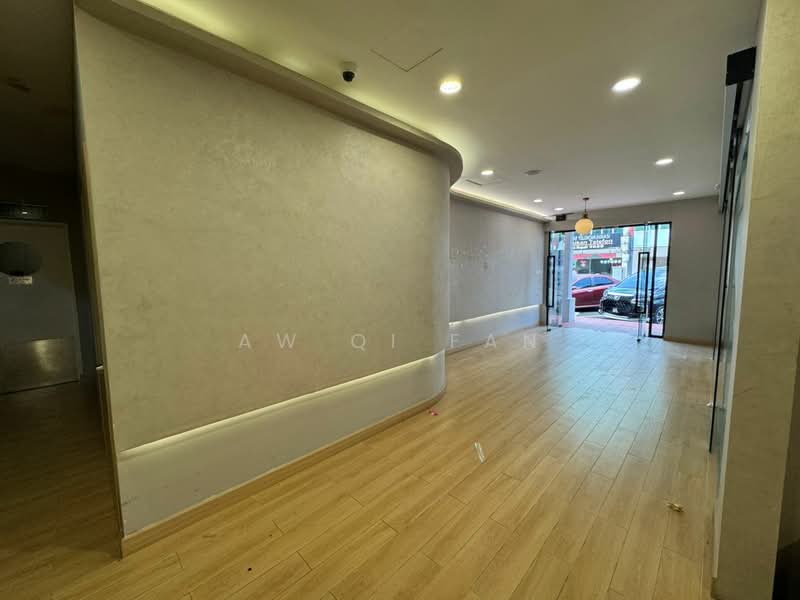 Shop / Office for Rent in Bandar Puteri Puchong (Puchong) - Aw Qi Fan - Entrance - PropertyGuru.com.my