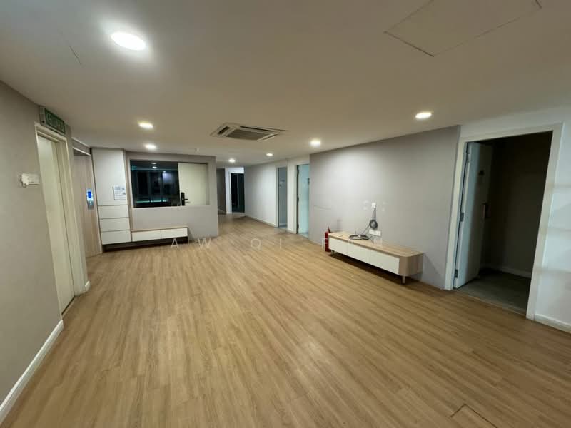 Shop / Office for Rent in Bandar Puteri Puchong (Puchong) - Aw Qi Fan - Interior - PropertyGuru.com.my