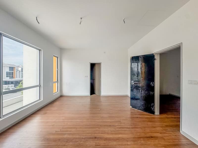 2-storey Terraced House for Sale in Semenyih (Selangor) - Ilman Nahri - Living Room - PropertyGuru.com.my
