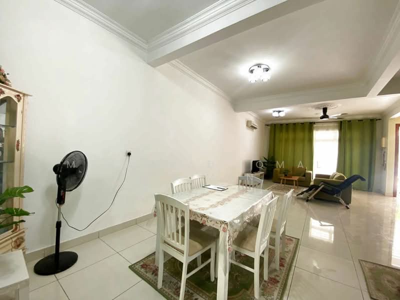 2-storey Terraced House for Sale in Pantai Sepang Putra (Sepang) - Muhammad Iqmal Rahiman - Living Room - PropertyGuru.com.my
