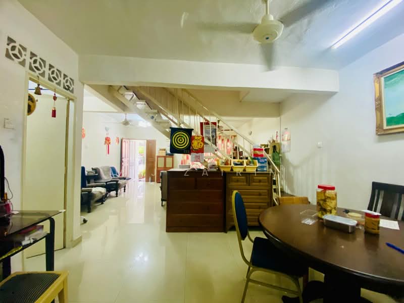 2-storey Terraced House for Sale in Taman Melawati (Ulu Kelang) - M.J Zairin - Living Room - PropertyGuru.com.my