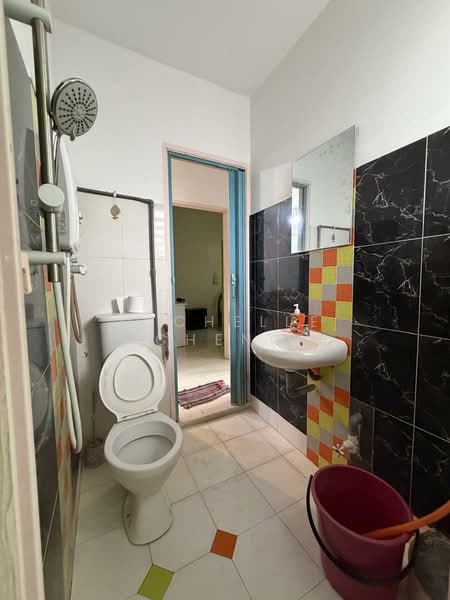 Kondominium untuk Dijual di Sky Home, Tambun - Michelle Cheng - Bathroom - PropertyGuru.com.my