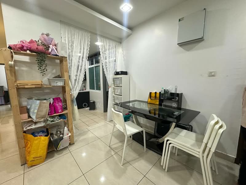 Servis Apartment untuk Dijual di Pangsapuri Tanah Emas (Golden Sands) - Siow Yan Er - Dining Room - PropertyGuru.com.my