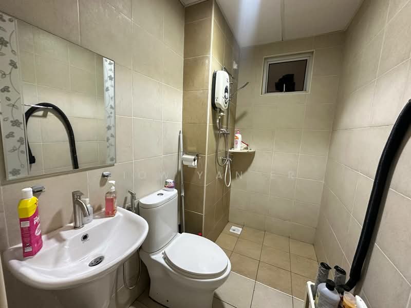 Servis Apartment untuk Dijual di Pangsapuri Tanah Emas (Golden Sands) - Siow Yan Er - Bathroom - PropertyGuru.com.my
