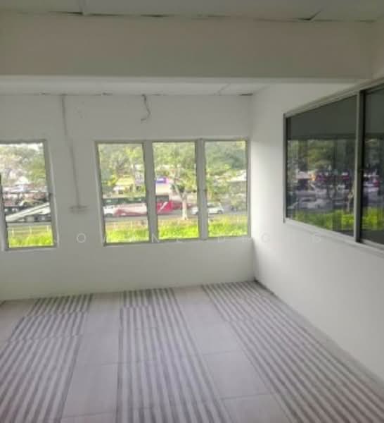 Shop / Office for Rent in Bukit Sentosa (Rawang) - Joanne Diong - Interior - PropertyGuru.com.my