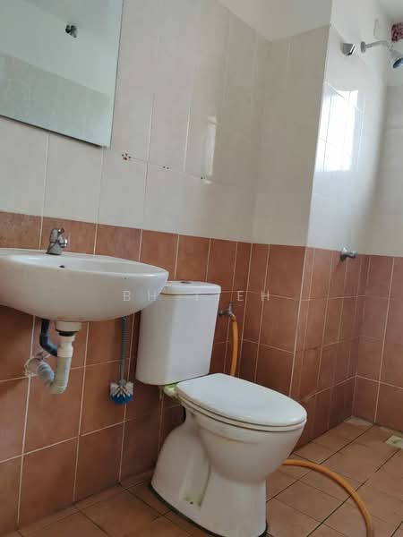Kondominium untuk Disewa di Pearl Avenue - BH Tieh - Bathroom - PropertyGuru.com.my