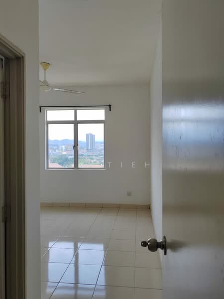 Kondominium untuk Disewa di Pearl Avenue - BH Tieh - Interior - PropertyGuru.com.my