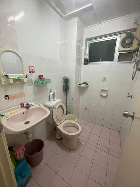 Pangsapuri untuk Disewa di Pangsapuri Sri Camellia - Joyce Hoo - Bathroom - PropertyGuru.com.my