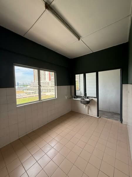 Rumah Flat untuk Dijual di Taman Mastiara - Jay Yong - Kitchen - PropertyGuru.com.my