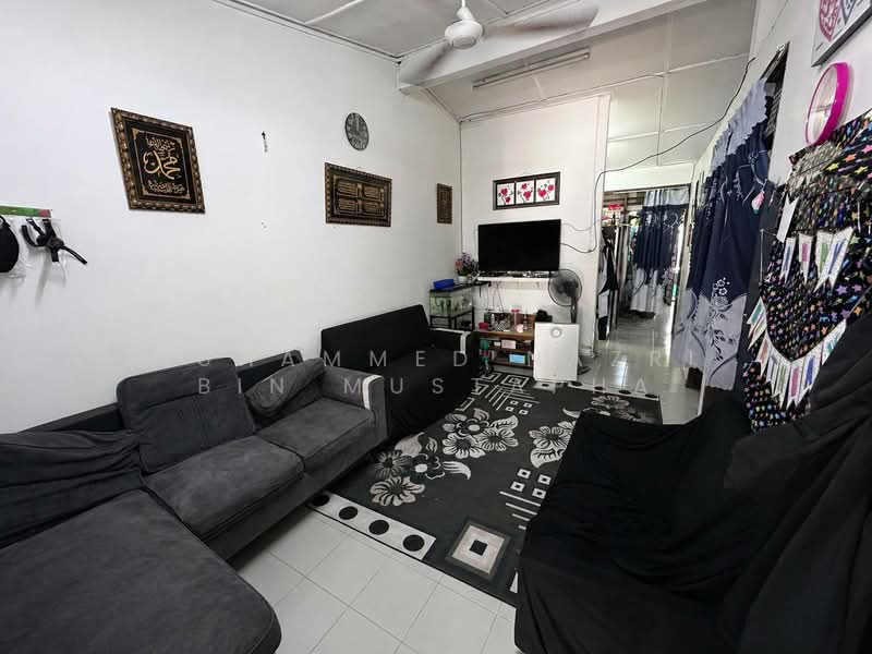 Rumah Teres 1 Tingkat untuk Dijual di Taman Bukit Mewah (Kajang) - Muhammed Nazri bin Mustapha - Living Room - PropertyGuru.com.my