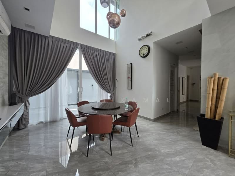 Twin Villa for Sale in Taman Melawati (Ulu Kelang) - Farah Kamal - Dining Room - PropertyGuru.com.my