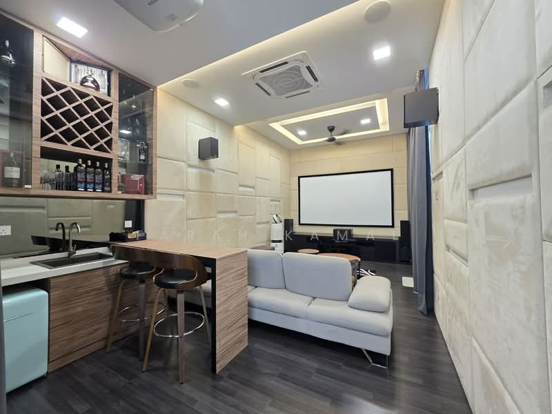 Twin Villa for Sale in Taman Melawati (Ulu Kelang) - Farah Kamal - Living Room - PropertyGuru.com.my